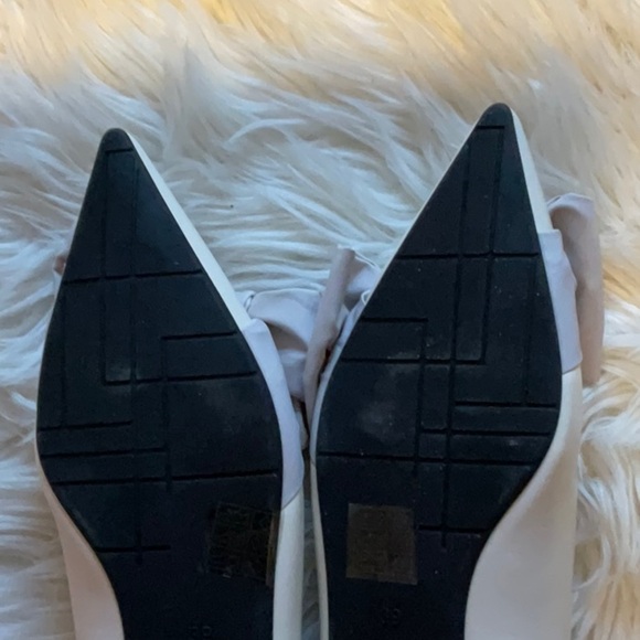 C.Paravano Women’s Cream Formal Leather Pointed Toe Embellish Bow Flats Size 8.5 - Picture 11 of 12